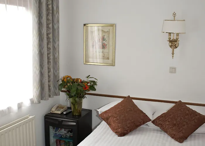 アトランタ ホテル 2*