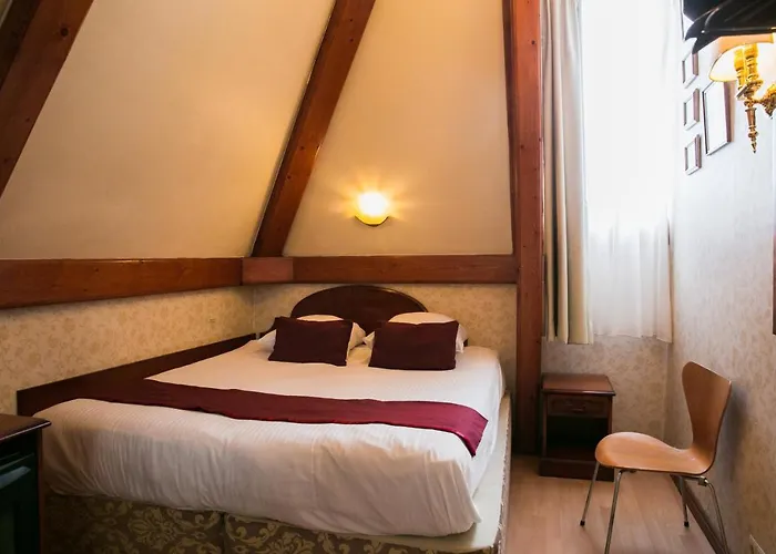 アトランタ ホテル 2*